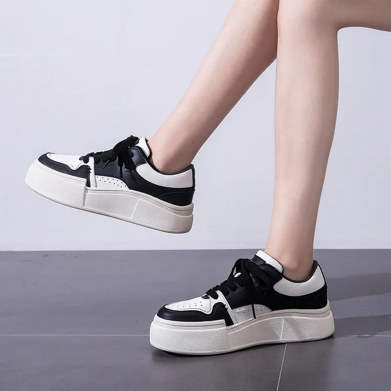 DAPHNE Low Top Skateboard Shoes Women's Black-4