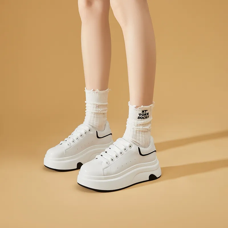 DAPHNE Low Top Skateboard Shoes Women's-2