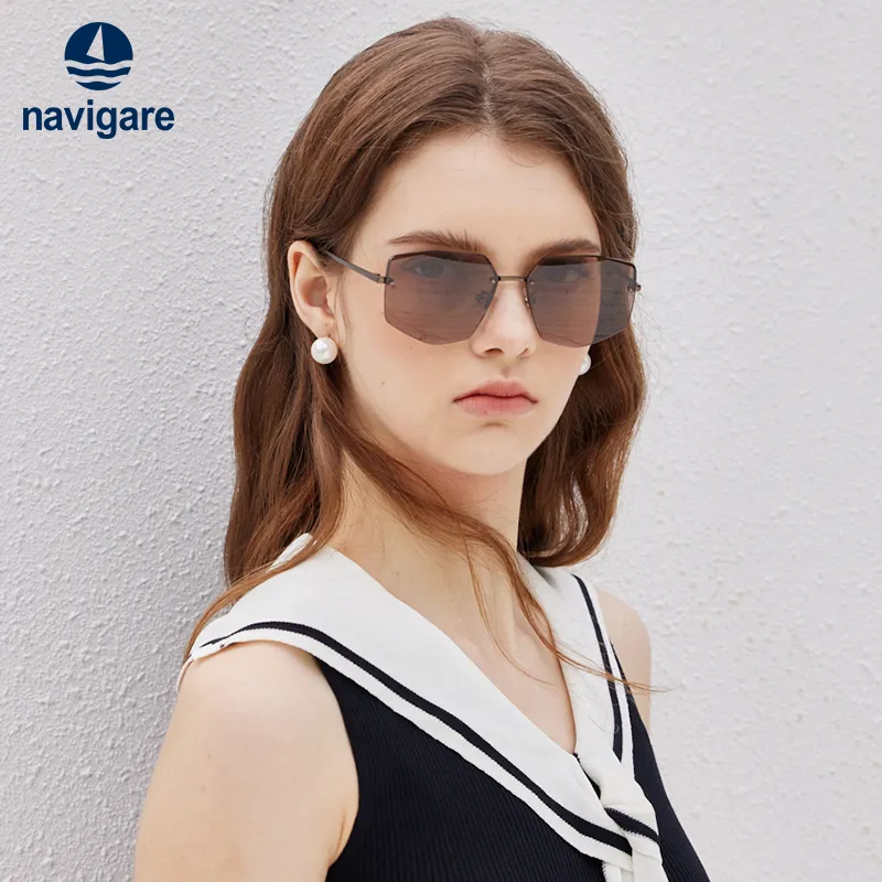 NAVIGARE Plate Irregular Shape Sunglasses Unisex-1