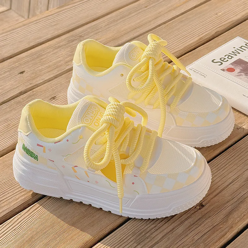 Miss Zhang Low Top Skateboard Shoes Women's Beige Yellow-1