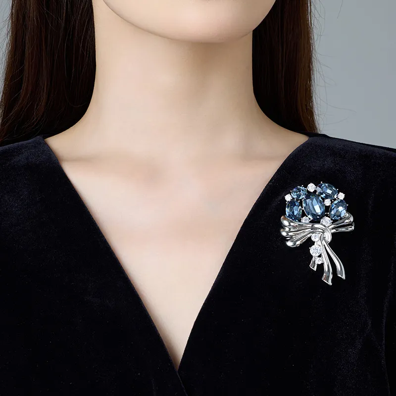 VIOLET Copper Alloy Brooches Unisex-1