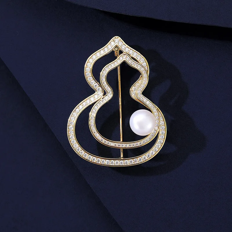 VIOLET Copper Alloy, Freshwater Pearl Brooches Unisex-1