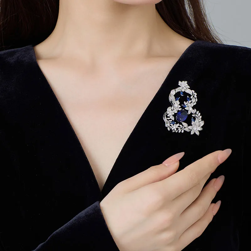 VIOLET Copper Alloy Brooches Unisex-1