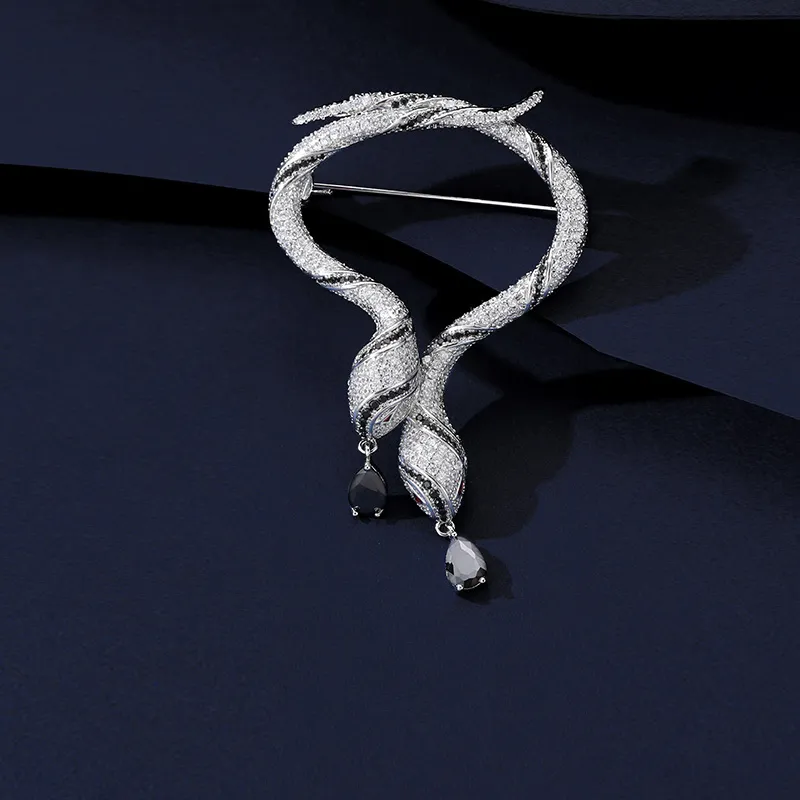 VIOLET Copper Alloy Brooches Unisex-6