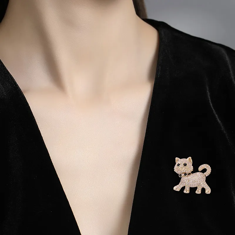 VIOLET Synthetic Cubic Zirconia Brooches Unisex-1