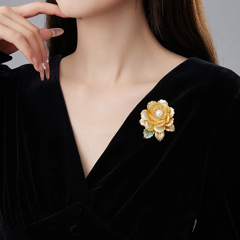 VIOLET Freshwater Pearl Mother Of Pearl Brooches Women's-1
