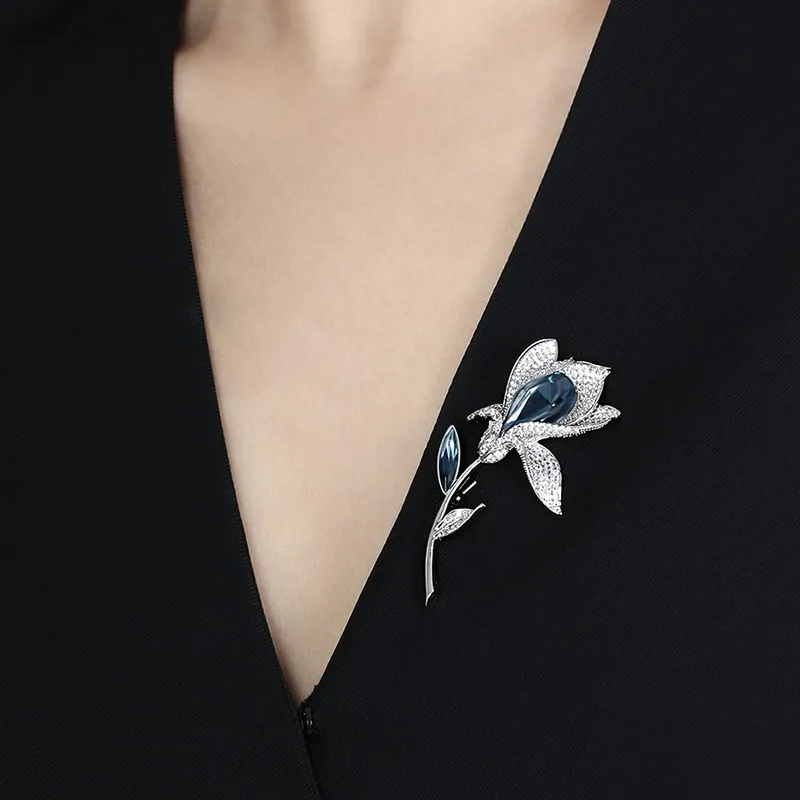 VIOLET Brooches Women's-1
