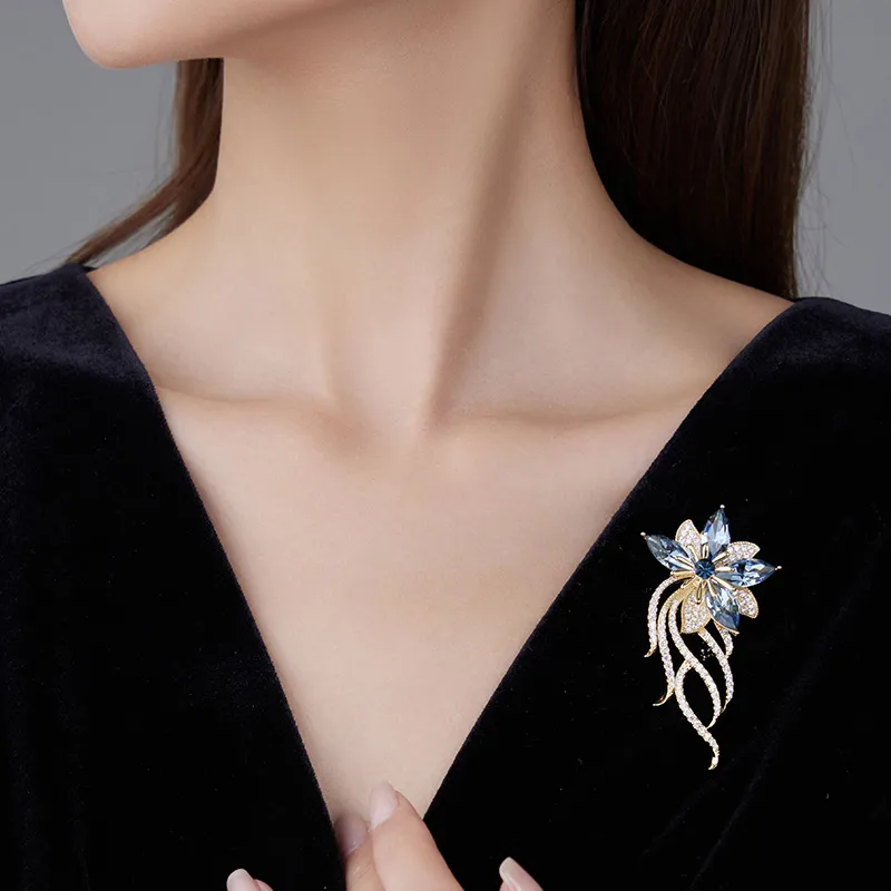 VIOLET Brooches Women's-1