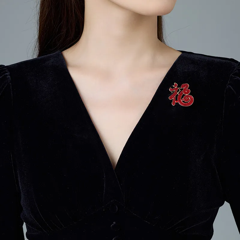 VIOLET Copper Alloy Brooches Unisex-1