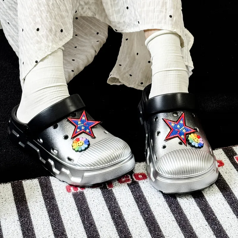 NANJIREN Clogs Unisex Black Gradient Spray Silver-7