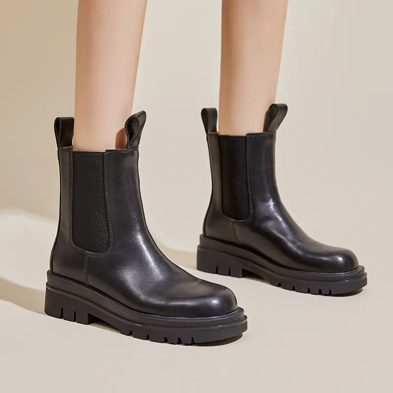 D FUSE SCANDINAVIA Short Chelsea Boots Women's Black-4