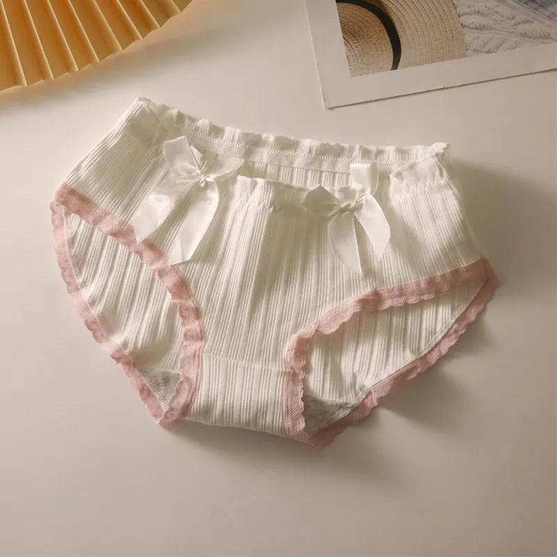 Gentle Welcome Underpants Women's Combo Set-11