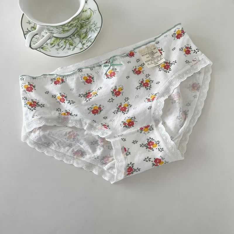 Gentle Welcome Underpants Women's Combo Set-8