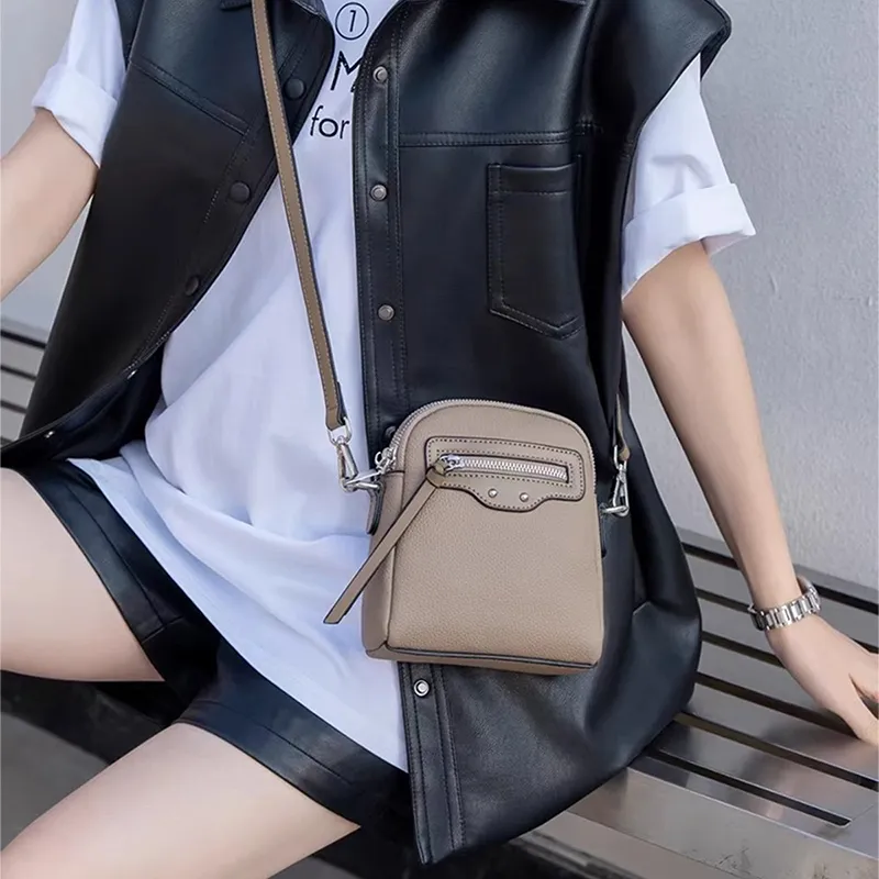 Old Man's Head Cow Leather Shoulder Bag, Crossbody Bag Women's Ecru/Black/Gray-15