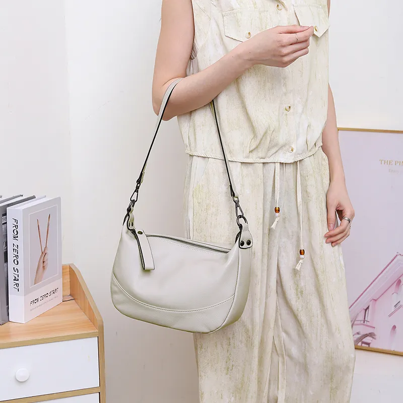 Old Man's Head Top Grain Cow Leather Shoulder Bag Women's Black/White/Green/Flesh Pink-9