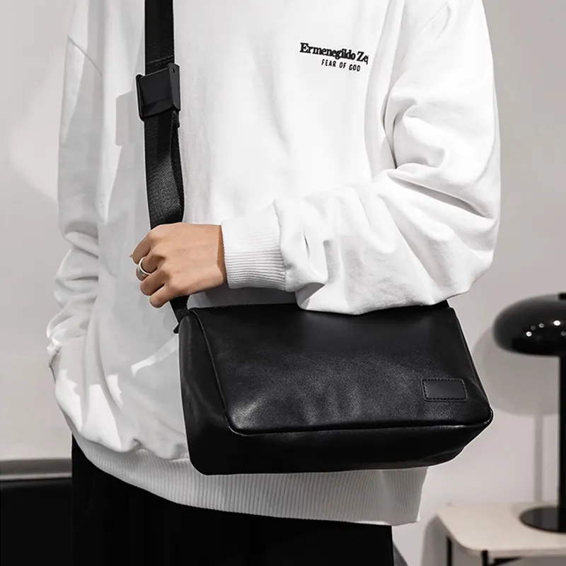 Old Man's Head Synthetic Leather Shoulder Bag Regular Men's Black-3