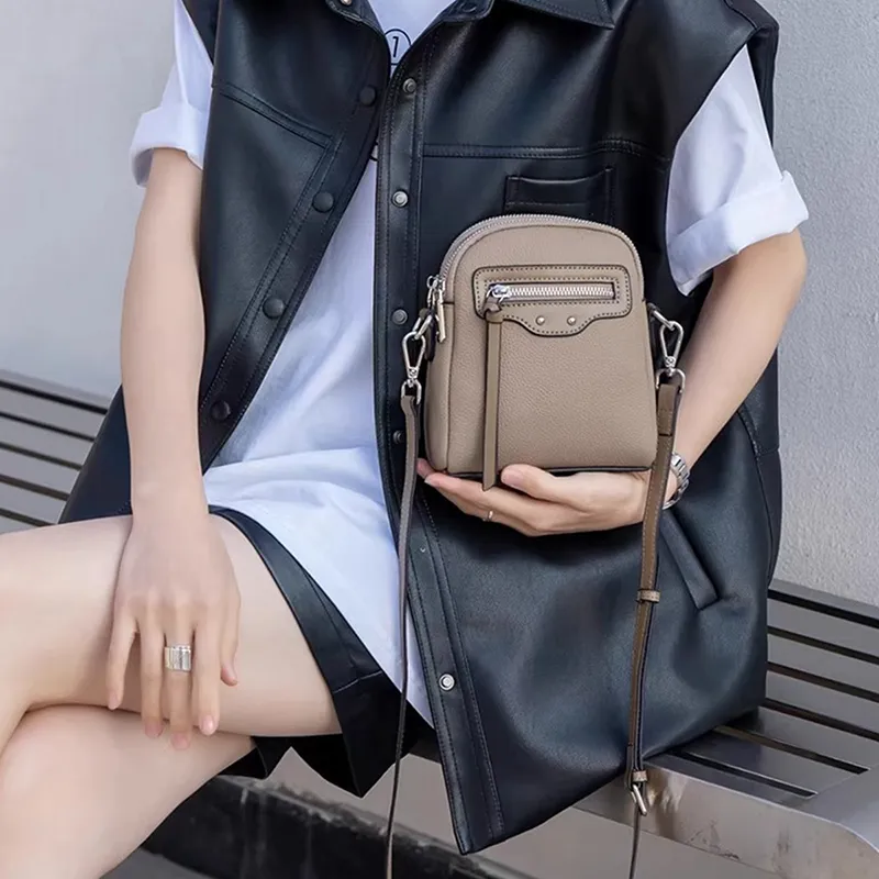 Old Man's Head Cow Leather Shoulder Bag, Crossbody Bag Women's Ecru/Black/Gray-16