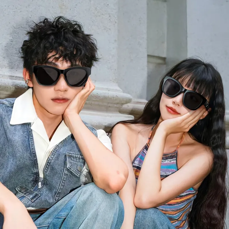 COLORE.IN TR/Memory Plastic Square Sunglasses Unisex-3