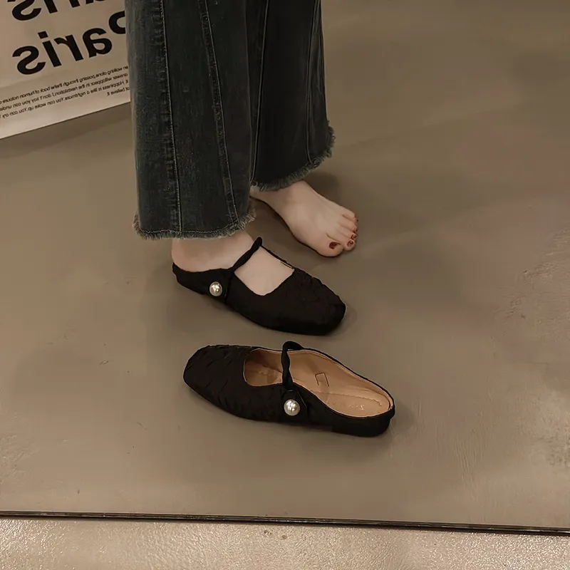 AJPAP Closed Toe Slippers Women's-4