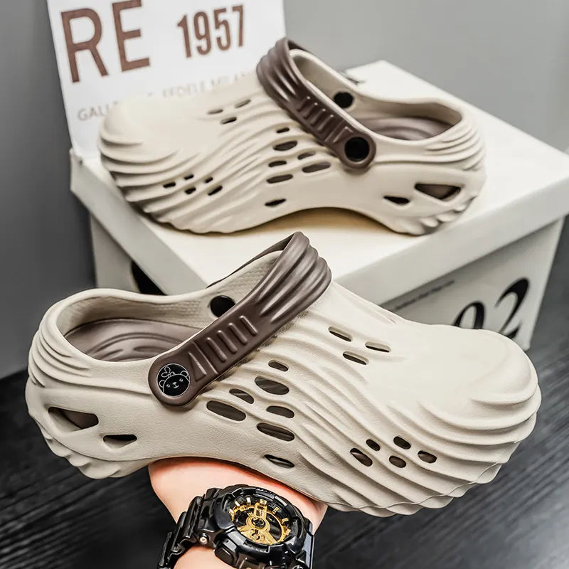 Budding Bear Clogs Men-12
