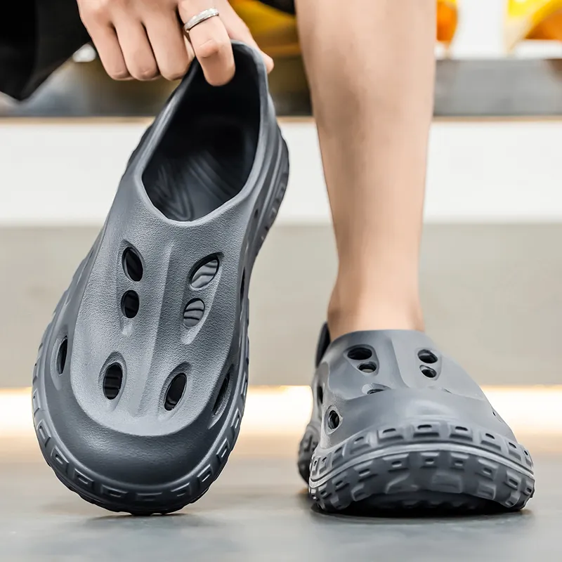 Budding Bear Clogs Men-14