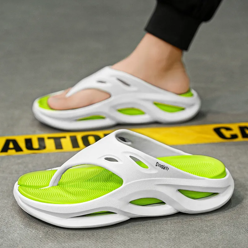 Budding Bear Quiet Odor Resistant Abrasion Resistant Slip Resistant Flip Flops Men's-9