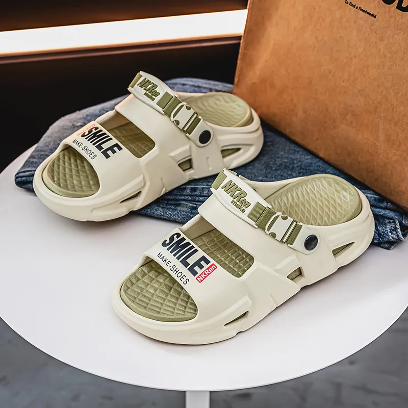 Budding Bear Beach Sandals Men's-1