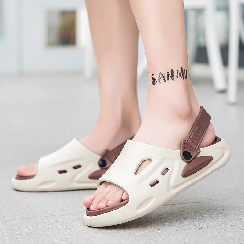 Budding Bear Beach Sandals Men's-9