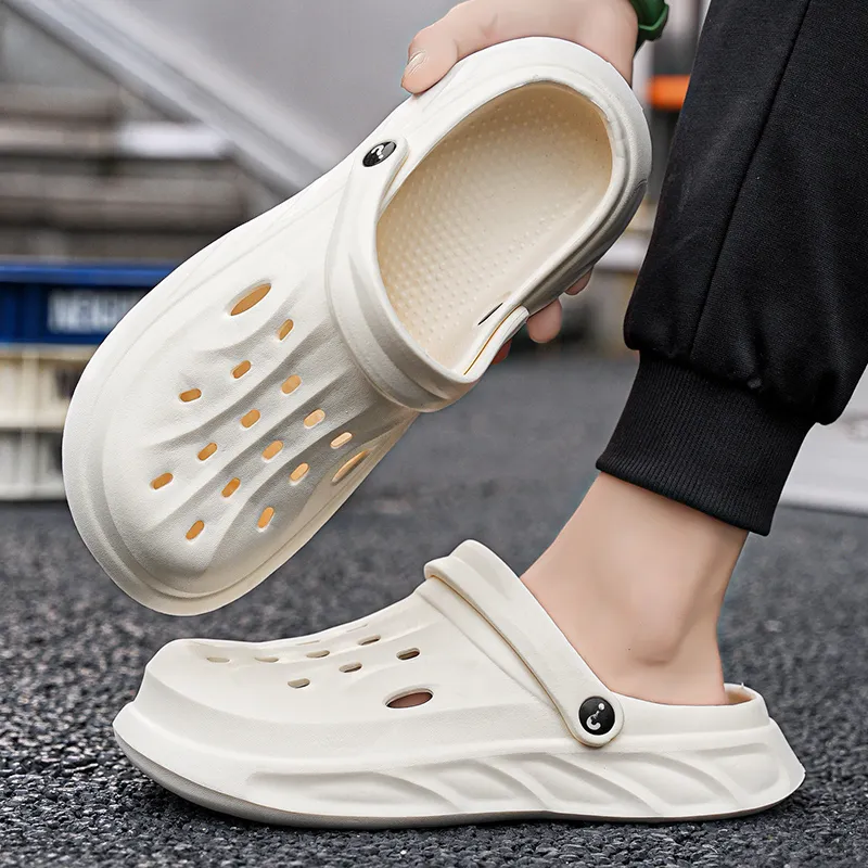 Budding Bear Clogs Men-14