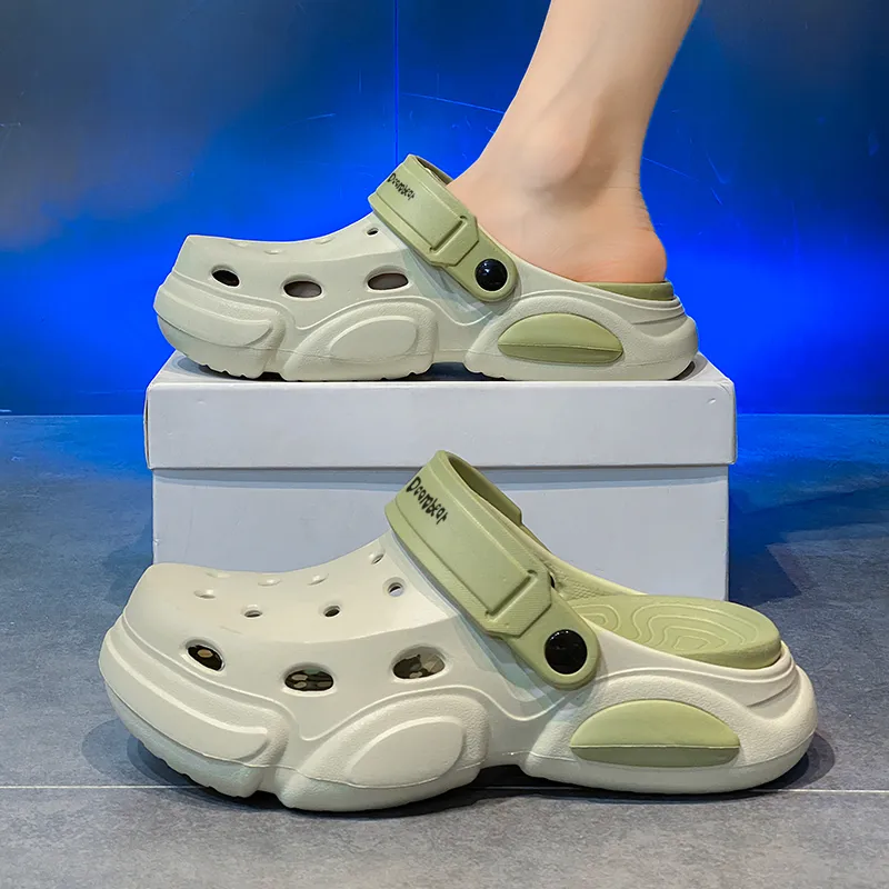 Budding Bear Clogs Men-9