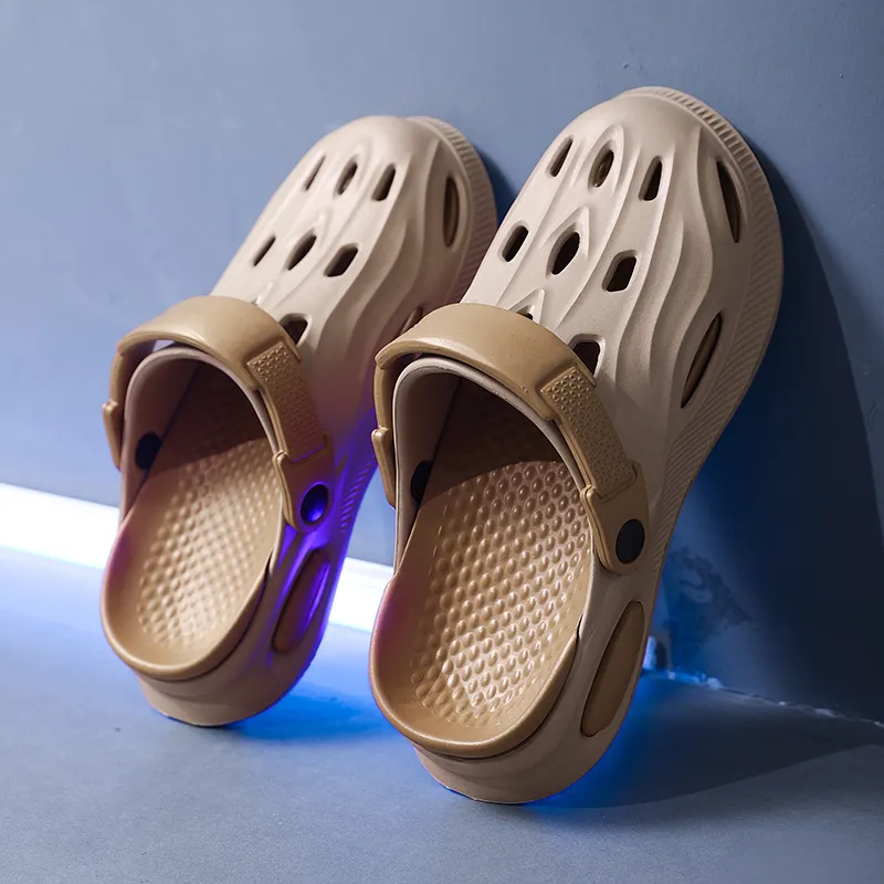Budding Bear Clogs Men-14
