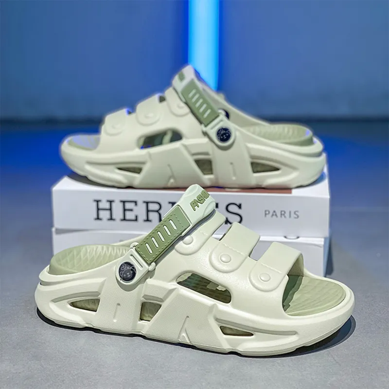 Budding Bear Beach Sandals Men's-9