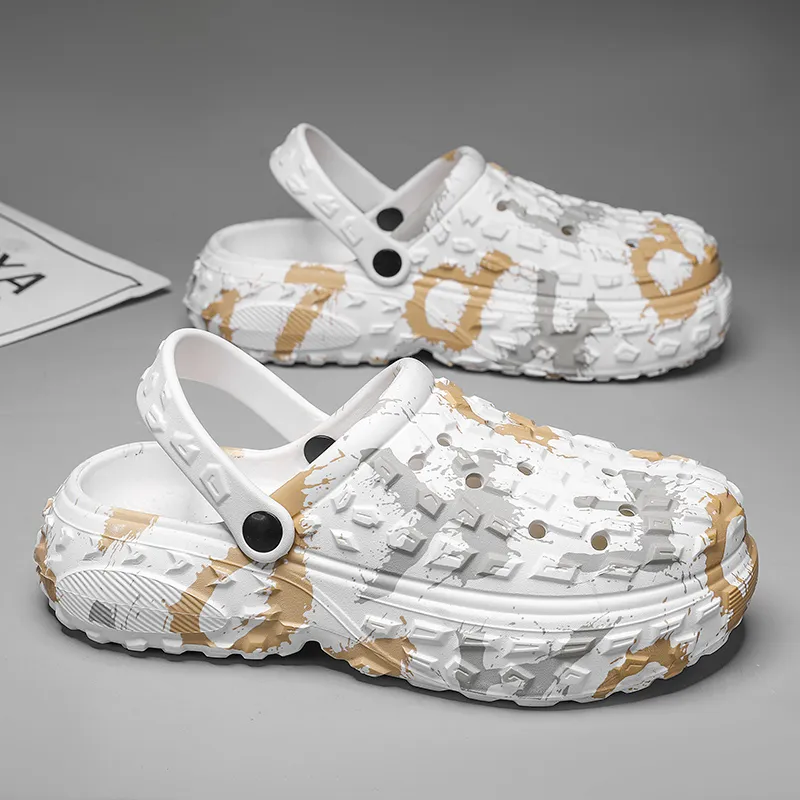 Budding Bear Clogs Men-12