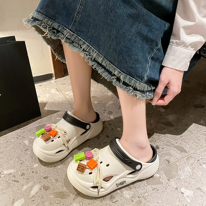 Budding Bear Clogs Women's-7