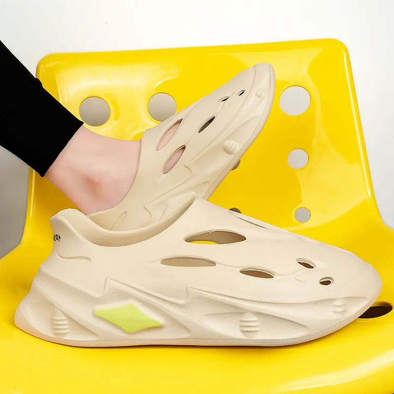 Budding Bear Clogs Unisex-11