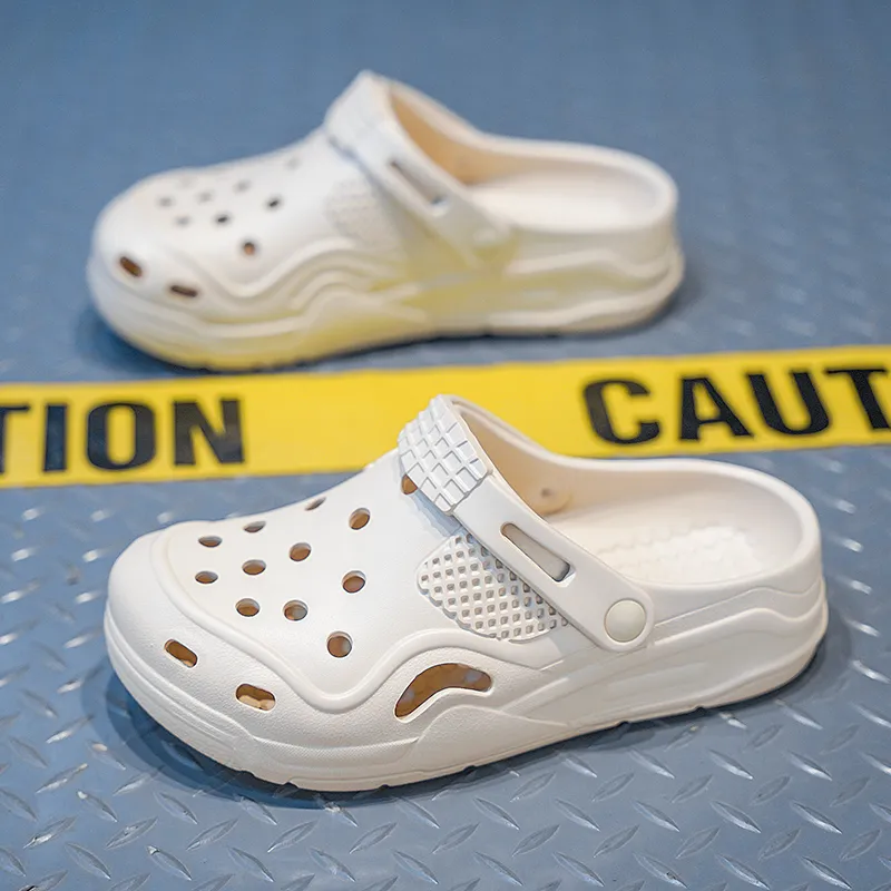 Budding Bear Clogs Men-12
