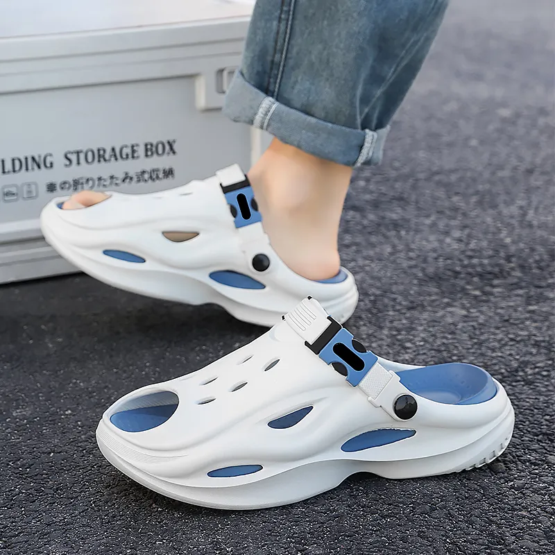 Budding Bear Clogs Men-16