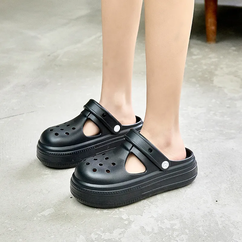 Budding Bear Clogs Women's-8