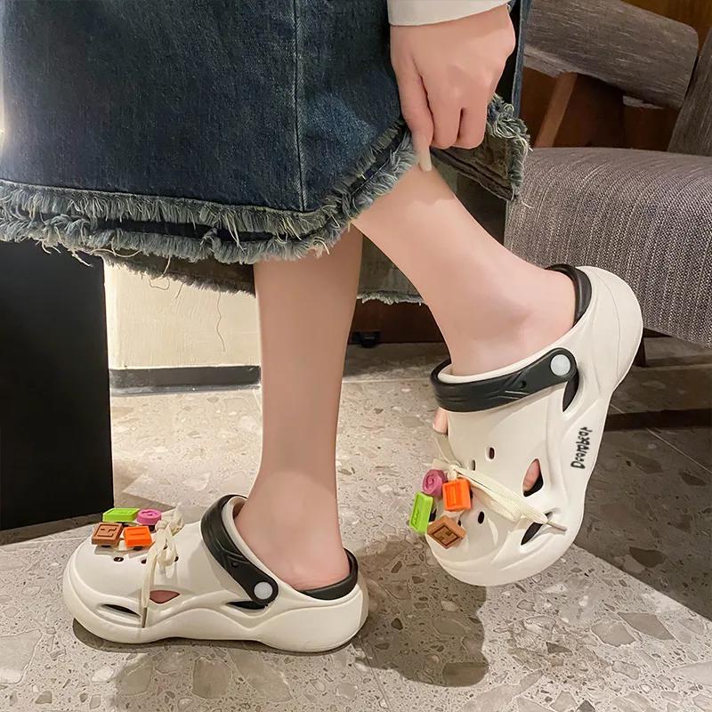 Budding Bear Clogs Women's-8