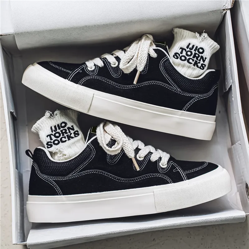 Budding Bear Low Top Skateboard Shoes Men's-7