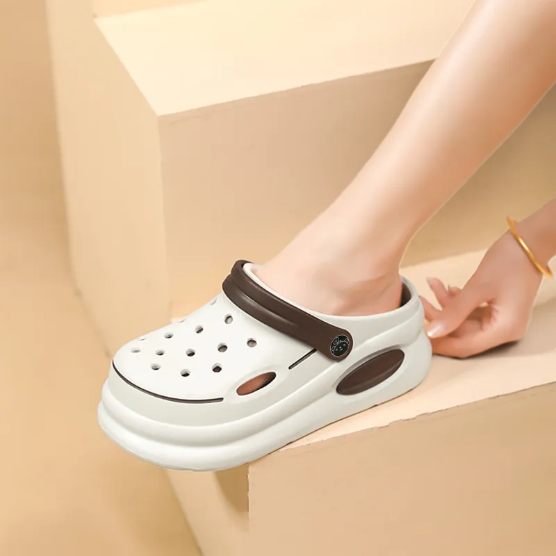 Budding Bear Clogs Women's-8