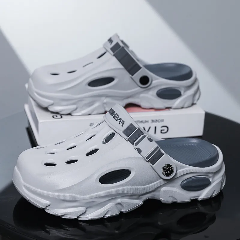Budding Bear Clogs Men-17
