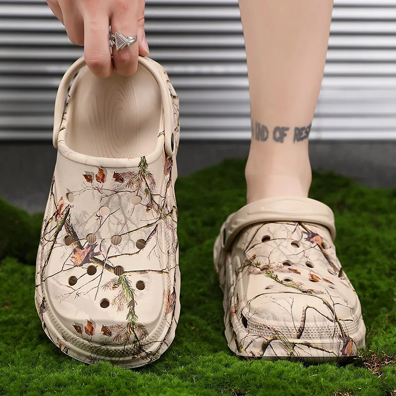 Budding Bear Clogs Men-8