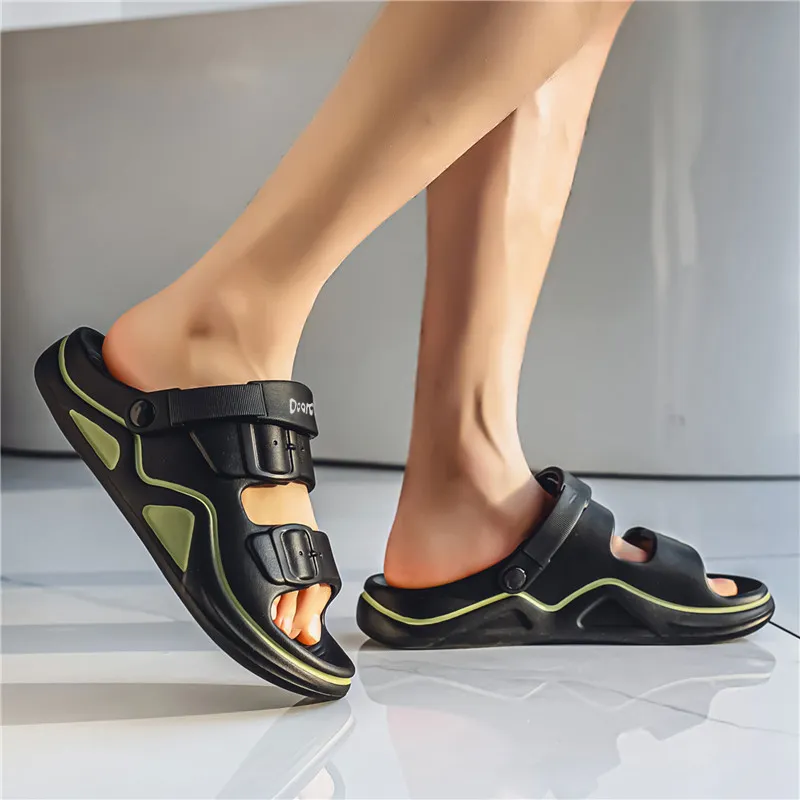 Budding Bear Beach Sandals Men's-8