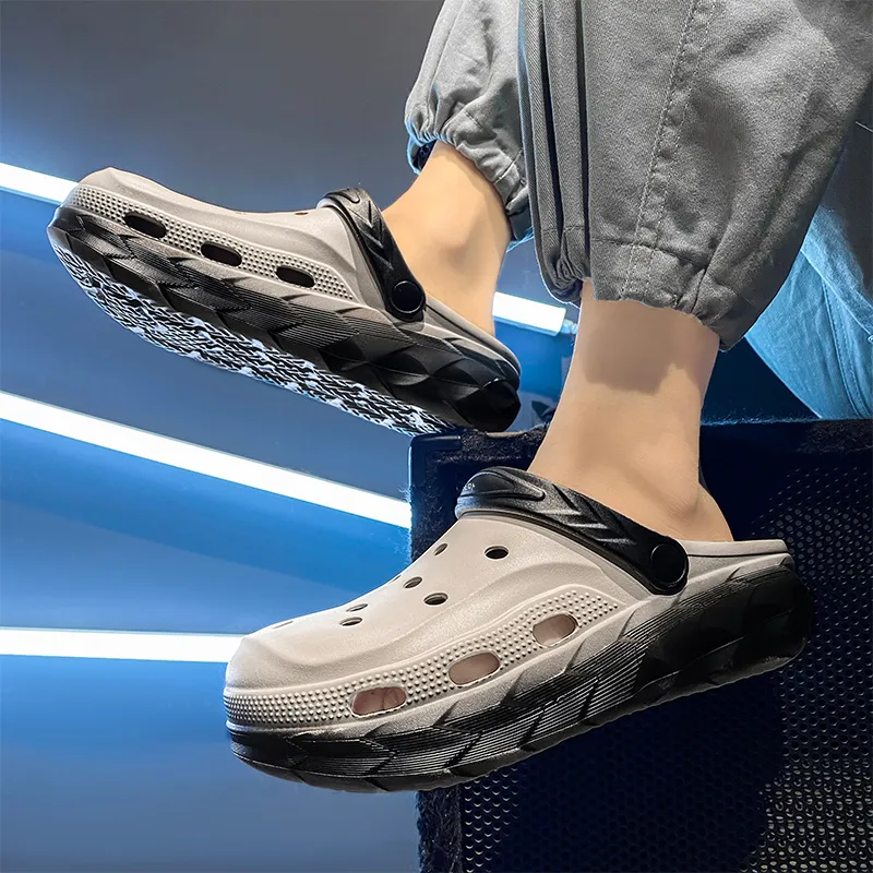 Budding Bear Clogs Men-13