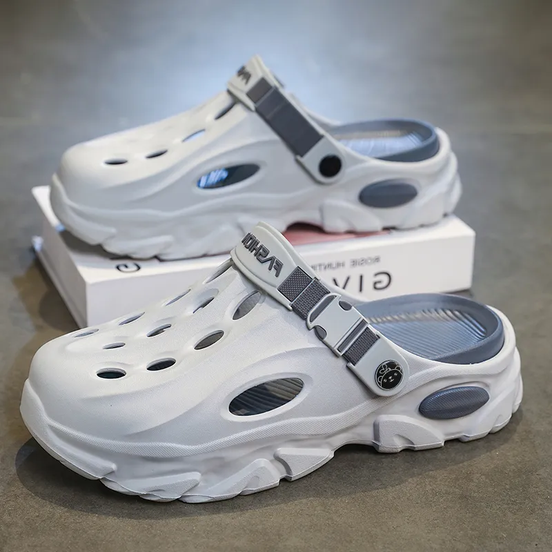 Budding Bear Clogs Men-16