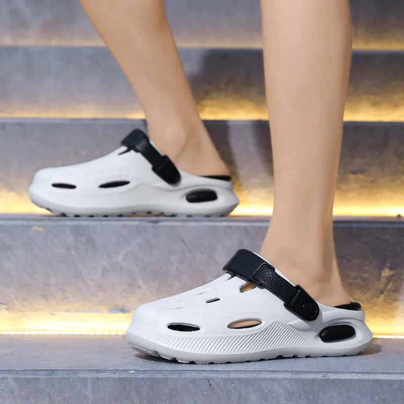 Budding Bear Clogs Men-5
