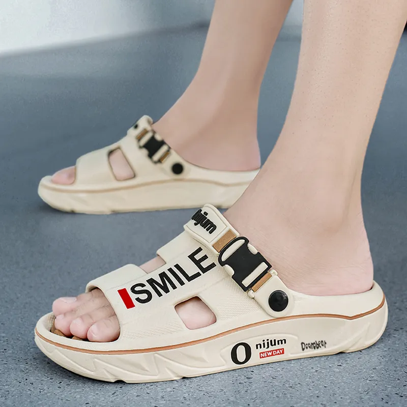 Budding Bear Beach Sandals Unisex-7