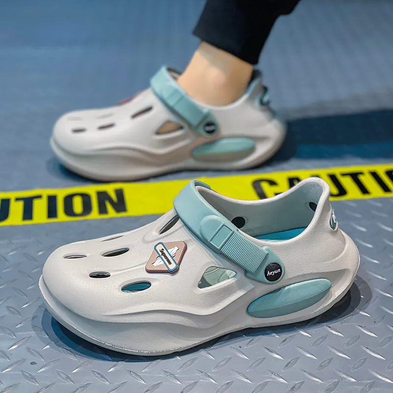 Budding Bear Clogs Unisex-9