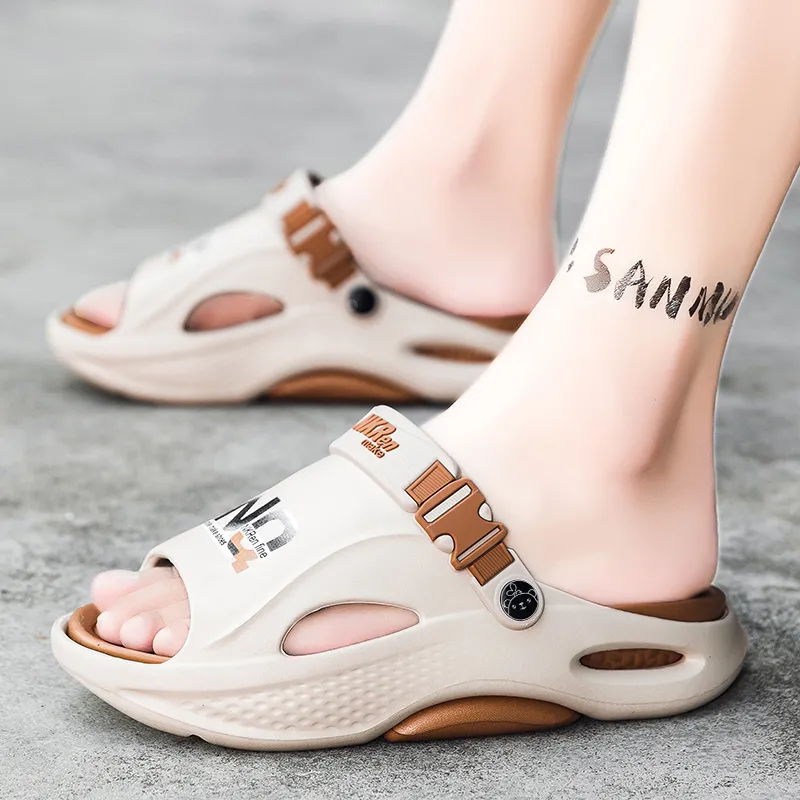 Budding Bear Beach Sandals Men's-8